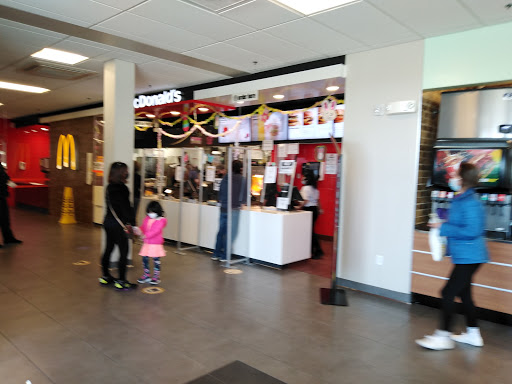 Shopping Mall «Orange Promenade Shopping Ctr», reviews and photos, 80 Boston Post Rd, Orange, CT 06477, USA