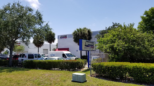 Auto Body Shop «Maaco Collision Repair & Auto Painting», reviews and photos, 1825 Powerline Rd, Deerfield Beach, FL 33442, USA