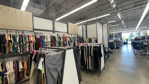 Clothing Store «Old Navy», reviews and photos, 4300 Towne Center Dr, Louisville, KY 40241, USA