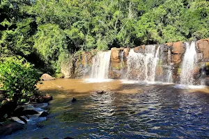 Cachoeira Dourados image