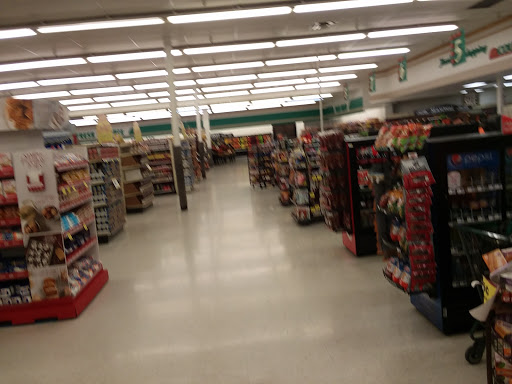 Grocery Store «Country Mart», reviews and photos, 1000 Hall St, Coffeyville, KS 67337, USA