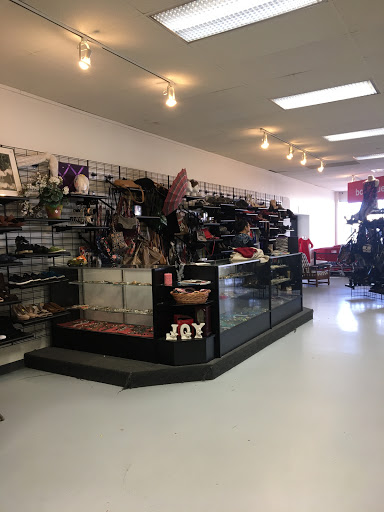 Thrift Store «The Salvation Army Family Store & Donation Center», reviews and photos