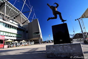 Dennis Lillee Statue