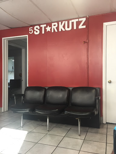 Barber Shop «5 Star Kutz Barbershop & Xpresskutz Mobilebarbertruck», reviews and photos, 3609 Ridge Rd, Lansing, IL 60438, USA