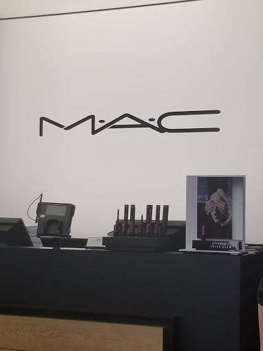 Cosmetics Store «MAC Cosmetics», reviews and photos, 615 NW 23rd Ave, Portland, OR 97210, USA