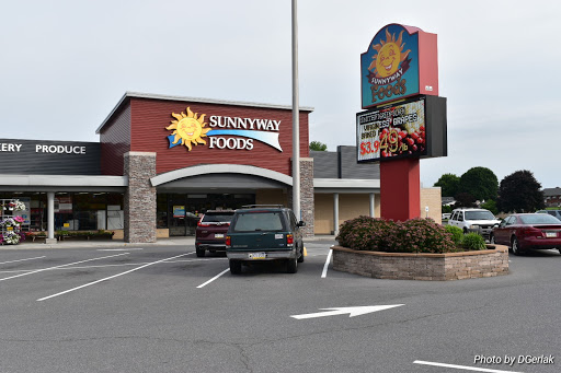 Sunnyway Foods Market, 212 N Antrim Way, Greencastle, PA 17225, USA, 