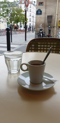 Plats et boissons du Restaurant Café Charlette à Paris - n°2