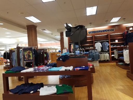 Shopping Mall «Charlottesville Fashion Square», reviews and photos, 1600 Rio Rd E, Charlottesville, VA 22901, USA