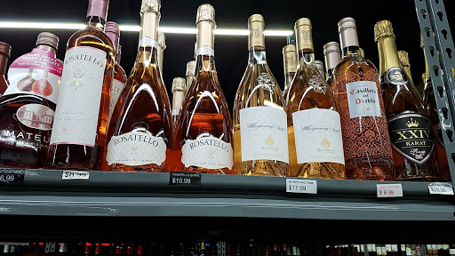 Liquor Store «Lotus Liquor Store», reviews and photos, 3970 Jimmy Lee Smith Pkwy, Hiram, GA 30141, USA