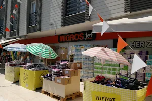 Migros Jet image