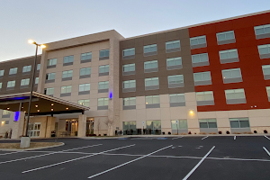Holiday Inn Express & Suites Staunton, an IHG Hotel image