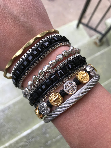 Jewelry Store «Knock Knock Boutique», reviews and photos, 110 W Chocolate Ave, Hershey, PA 17033, USA