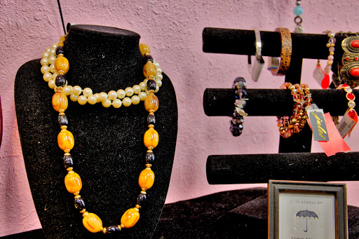 Boutique «What Women Want Resale Boutique», reviews and photos, 9012 Research Blvd Ste C12, Austin, TX 78758, USA