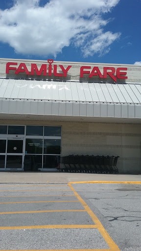 Grocery Store «Family Fare Supermarket», reviews and photos, 1801 Valley View Dr, Council Bluffs, IA 51503, USA