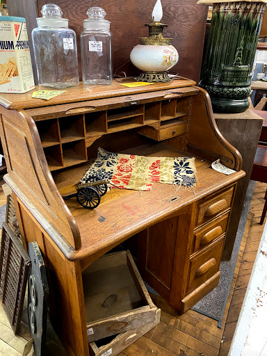 Home Goods Store «Olde Factory», reviews and photos, 139 S Hanover St, Hummelstown, PA 17036, USA