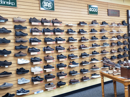 Shoe Store «Van Dyke & Bacon Shoes», reviews and photos, 5919 York Rd, Baltimore, MD 21212, USA