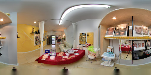 Beauty Salon «Lash Studio & Spa», reviews and photos, 831 N Federal Hwy, Fort Lauderdale, FL 33304, USA