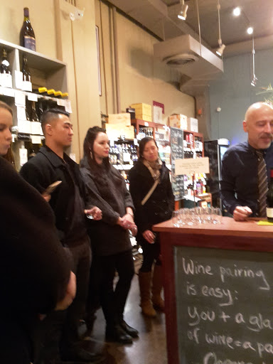 Wine Store «Stellar Wine Company», reviews and photos, 820 W Belmont Ave, Chicago, IL 60657, USA