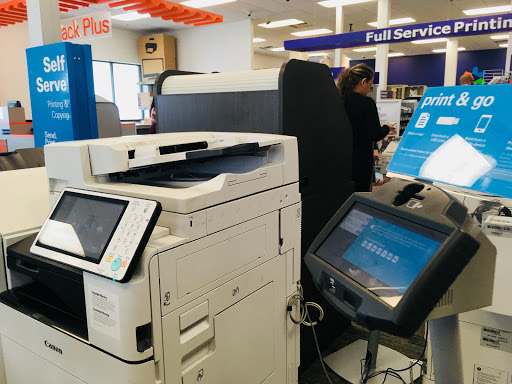 Print Shop «FedEx Office Print & Ship Center», reviews and photos, 3269 Hollywood Blvd, Hollywood, FL 33021, USA