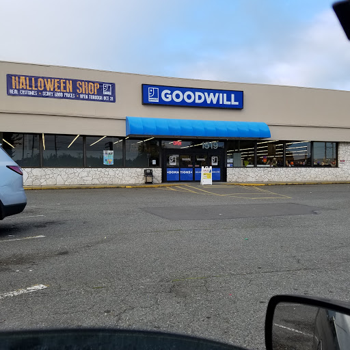 Auburn Goodwill, 1519 Auburn Way S, Auburn, WA 98002, Thrift Store