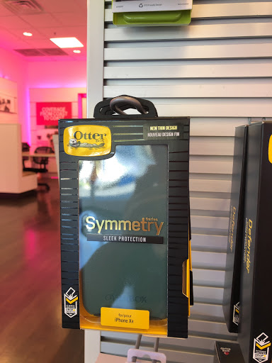 Cell Phone Store «T-Mobile», reviews and photos, 25965 Industrial Blvd #105, Hayward, CA 94545, USA