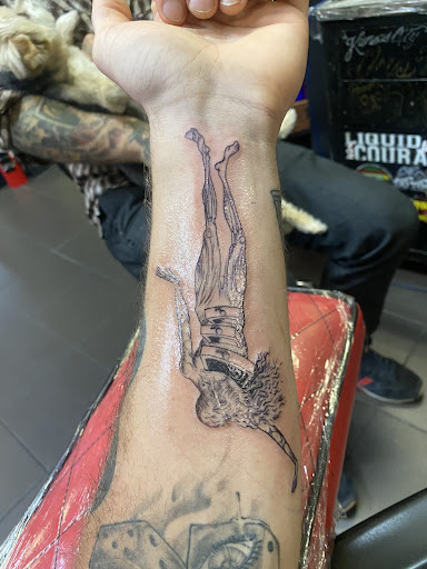 Tattoo Shop «Chronic Tattoo», reviews and photos, 1253 Garnet Ave, San Diego, CA 92109, USA