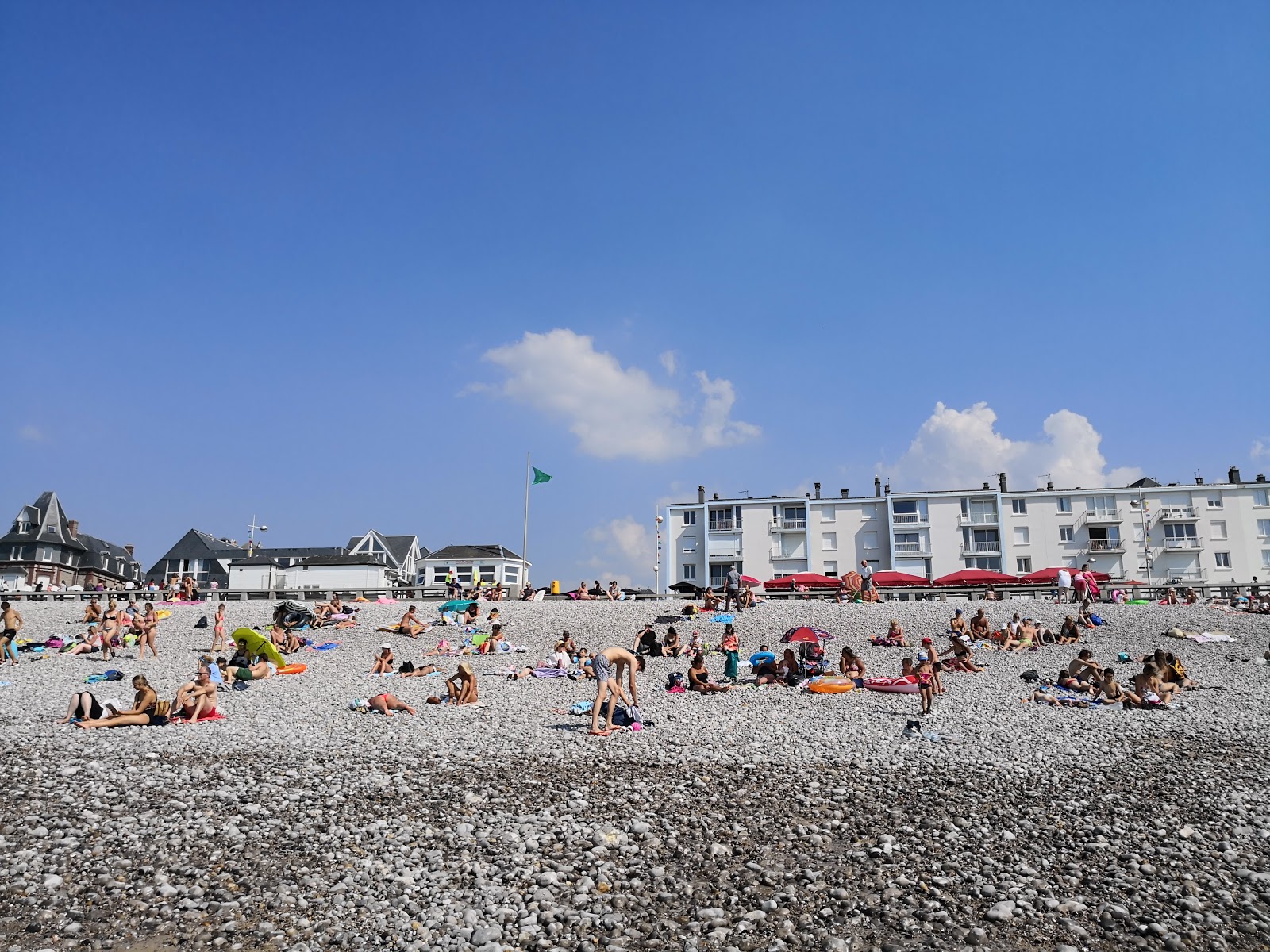 Fécamp Plajı'in fotoğrafı çok temiz temizlik seviyesi ile