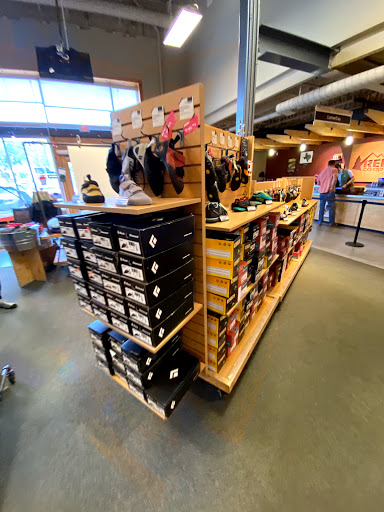 Camping Store «REI», reviews and photos, 601 N Lamar Blvd, Austin, TX 78703, USA