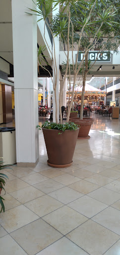Shopping Mall «Plymouth Meeting Mall», reviews and photos, 500 W Germantown Pike, Plymouth Meeting, PA 19462, USA