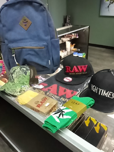 Tobacco Shop «Pipe Dreams Smoke Shop», reviews and photos, 13971 N Cleveland Ave #13, North Fort Myers, FL 33903, USA