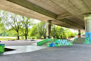 Skateplatz Stelzenbrücke image