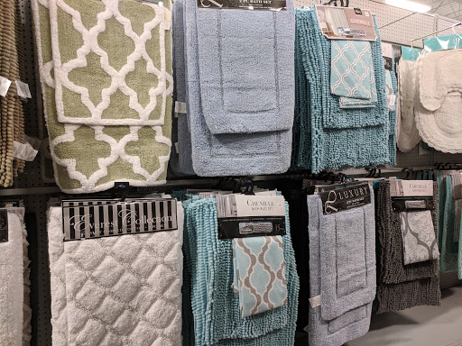 Shopping Mall «Gateway Crossing Shopping Center», reviews and photos, 190 500 W, Bountiful, UT 84010, USA