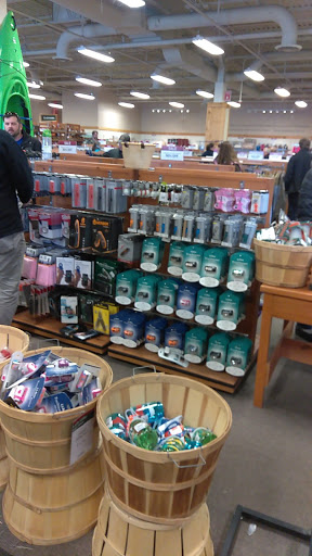 Clothing Store «L.L. Bean Outlet», reviews and photos, 560 Boston Post Rd, Orange, CT 06477, USA