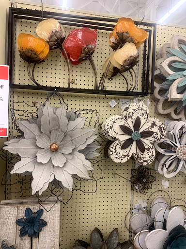 Handicrafts wholesaler Victorville