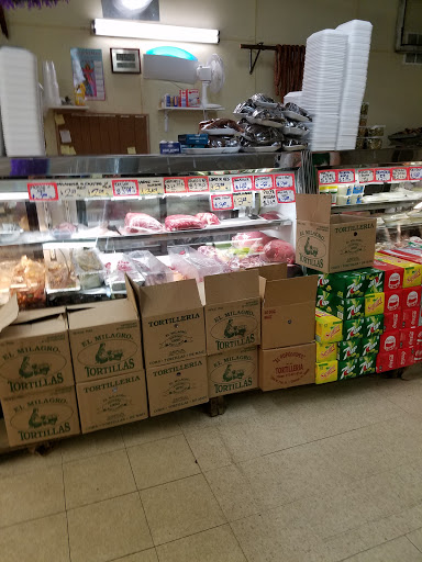 Grocery Store «La Flor Grocery Store», reviews and photos, 10500 S Ave M, Chicago, IL 60617, USA