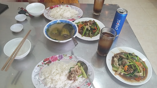 Cơm Gà Mỹ Tâm - Số 03 Quang Trung, Gia Lai.