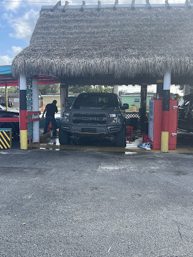 K's CarWash en Hollywood