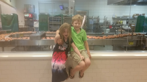 Bakery «Krispy Kreme Doughnuts», reviews and photos, 201 N Veterans Pkwy, Bloomington, IL 61704, USA