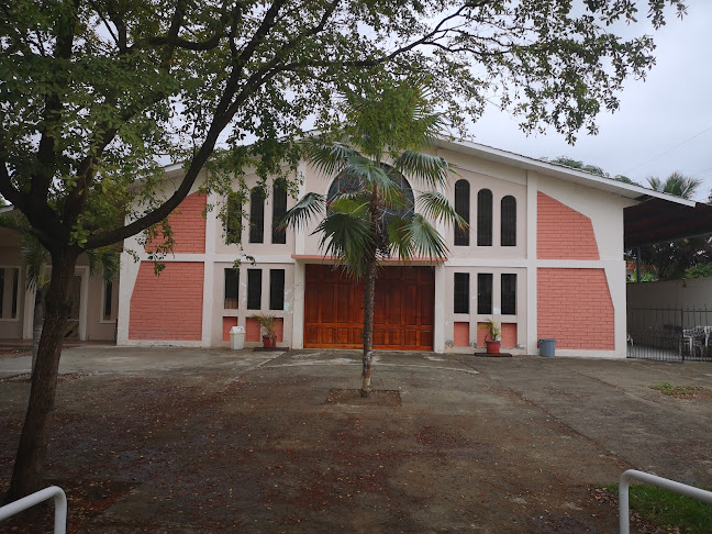 Opiniones de Los Capuchinos en Portoviejo - Iglesia