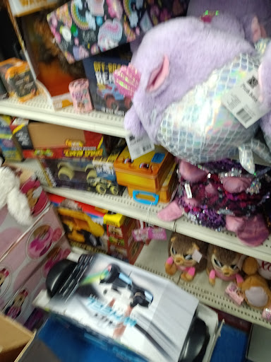 Department Store «Lot-less Closeouts», reviews and photos, 3155 Amboy Rd, Staten Island, NY 10306, USA