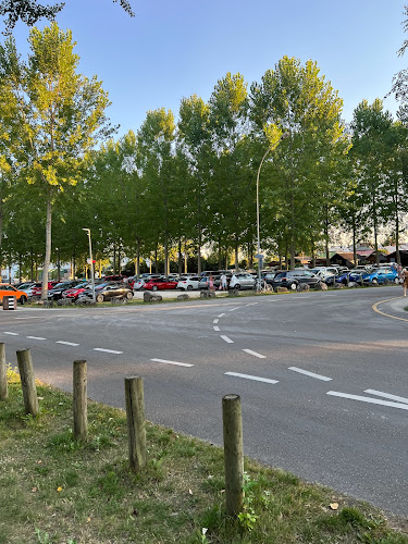 Kommentare und Rezensionen über Parking de la plage d'Yverdon