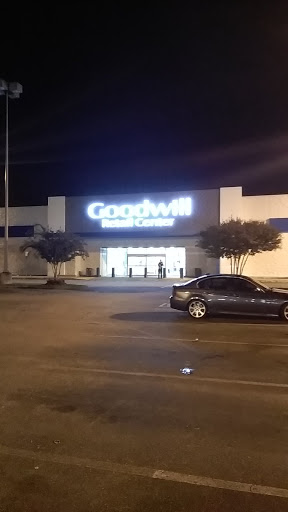 Thrift Store «Goodwill Saville Retail Store», reviews and photos, 1911 Saville Row, Hampton, VA 23666, USA