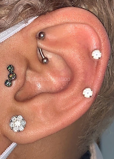 Explore kneecap tattoo ideas, creative tattoo ideas in Jackson Heights, available at studio 316 Tattoo & Body Piercing