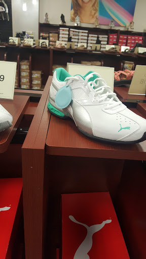 Shopping Mall «Parkway Plaza Mall», reviews and photos, 401 Madison Square Dr, Madisonville, KY 42431, USA