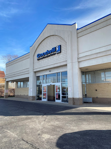 Thrift Store «Goodwill», reviews and photos