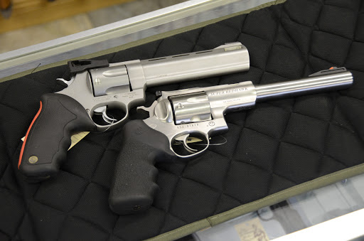 Gun Shop «Freedom Firearms, L.L.C.», reviews and photos, 402 Ewart Rd, Grinnell, IA 50112, USA