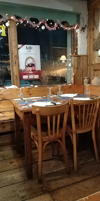 Atmosphère du Restaurant Le Mont Pelat à Aillon-le-Jeune - n°3
