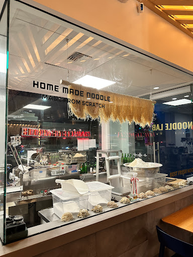 Home made noodle as their selling point but the noodle texture doesn’t taste good as it should be :(