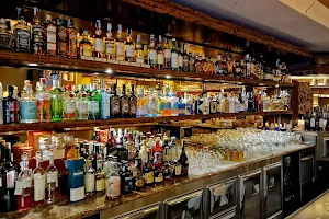 Snack-Bar-Pub Johnnie Walker-Food-Beer & Spirits Selection image
