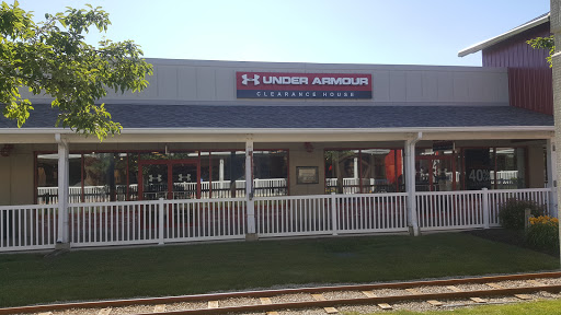 Clothing Store «Under Armour Factory House», reviews and photos, 9911 Avon Lake Rd #545, Burbank, OH 44214, USA